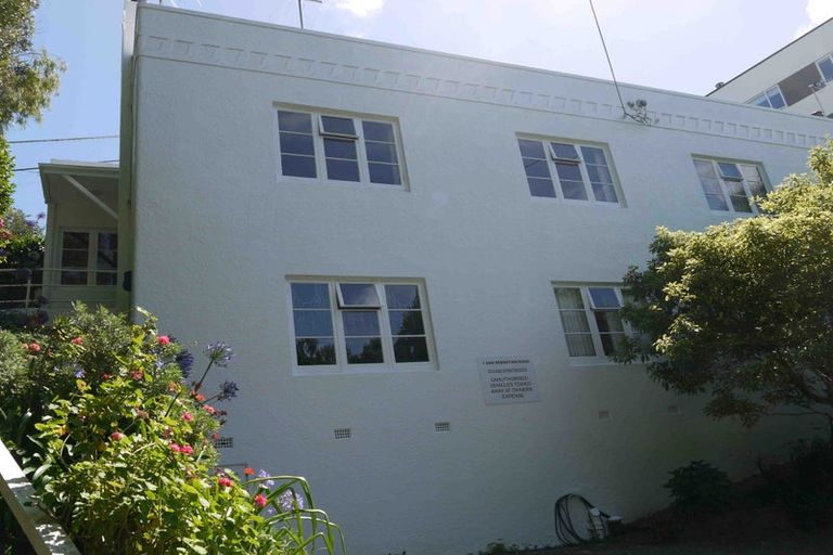 Photo of property in 1f1 San Sebastian Road, Kelburn, Wellington, 6012