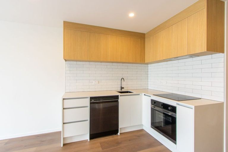 Photo of property in 7/4 Limestone Drive, Hobsonville, Auckland, 0616