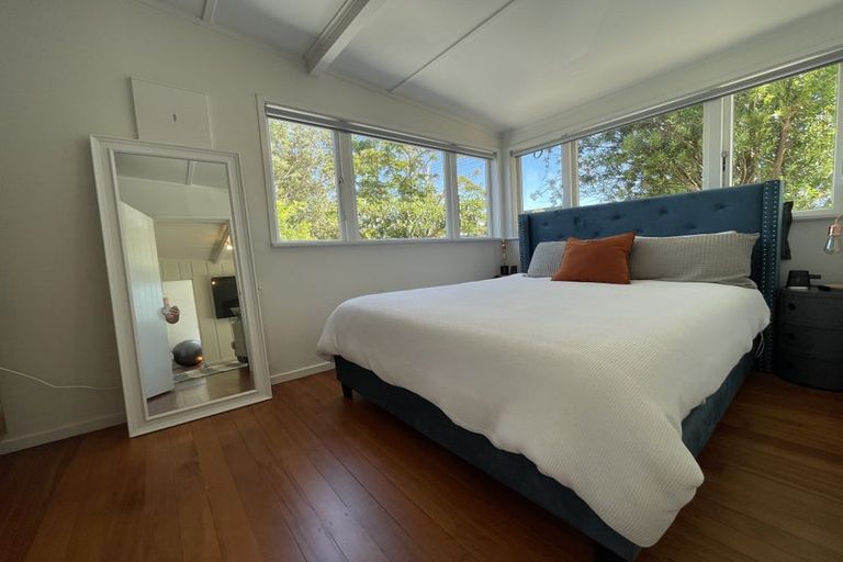 Photo of property in 61 Kauri Road, Stanmore Bay, Whangaparaoa, 0932