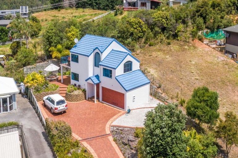 Photo of property in 107 Pacific View Drive, Whangamata, 3620