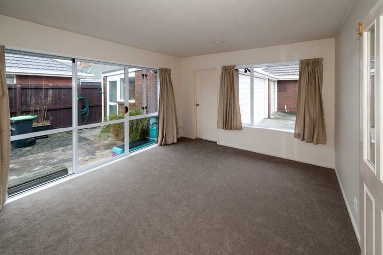 Photo of property in 2/38 Maxwell Street, Riccarton, Christchurch, 8041