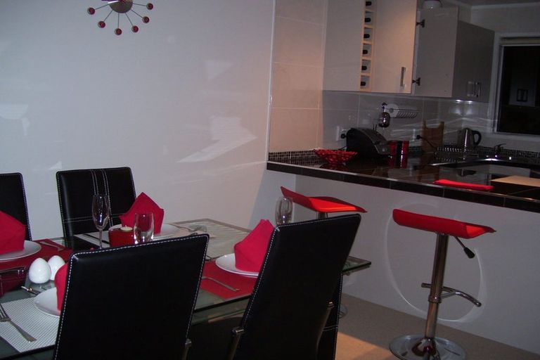 Photo of property in 2/10 Raewyn Place, Pakuranga, Auckland, 2010