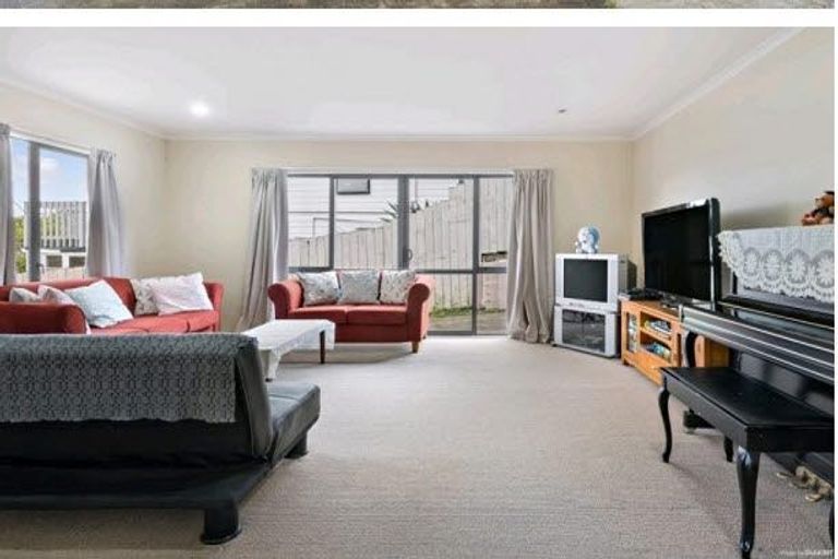 Photo of property in 68a Priestley Drive, Bucklands Beach, Auckland, 2014