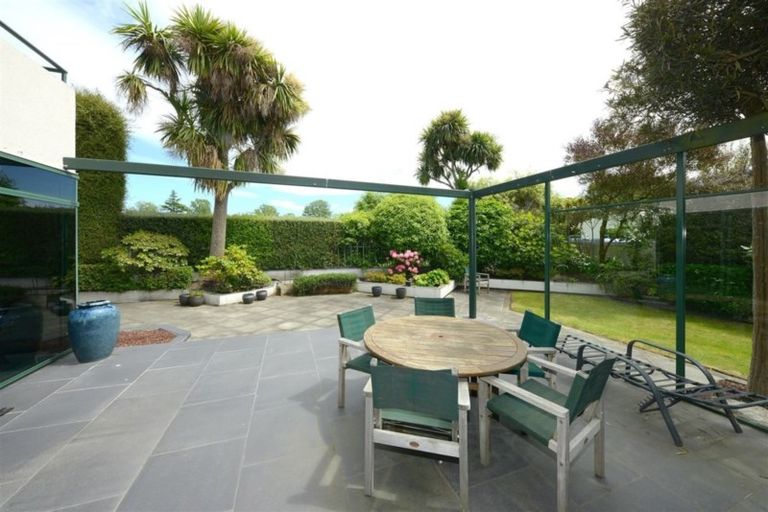 Photo of property in 19 Waiwetu Street, Fendalton, Christchurch, 8052