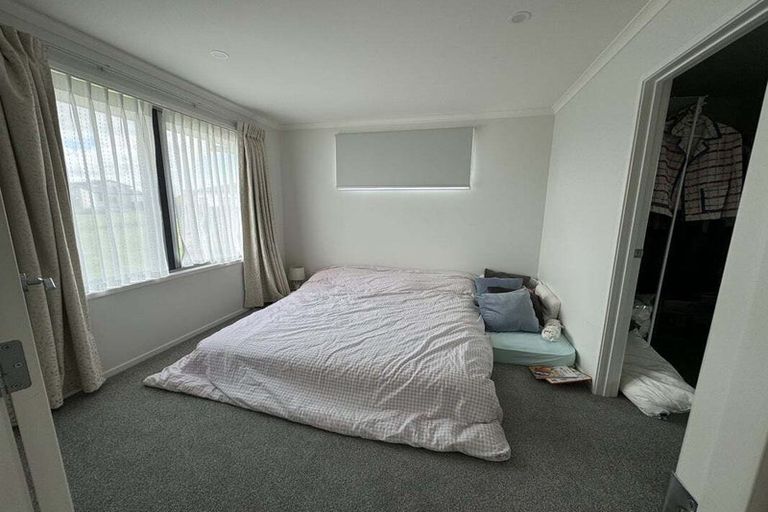 Photo of property in 16 Evergreen Parade, Rosehill, Papakura, 2113