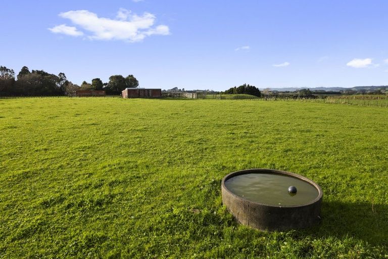 Photo of property in 223 Mataro Road, Onaero, Urenui, 4375