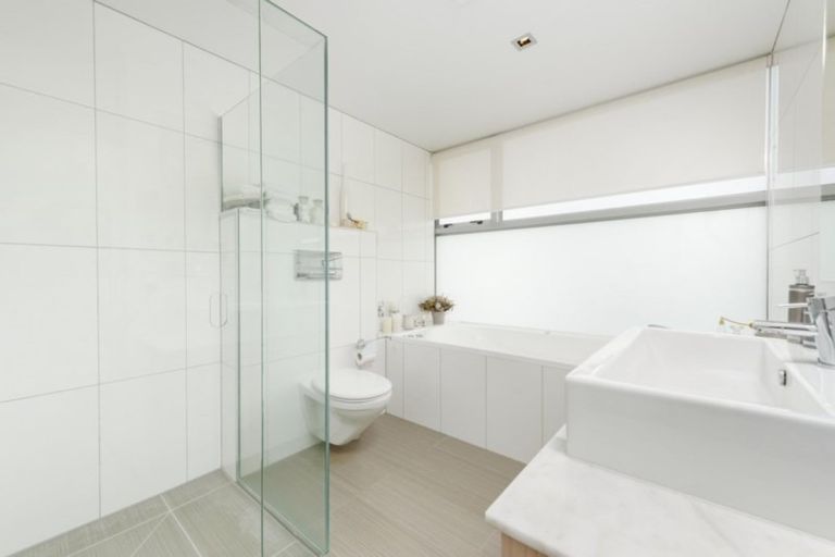 Photo of property in 4/50 Marine Parade, Mount Maunganui, 3116