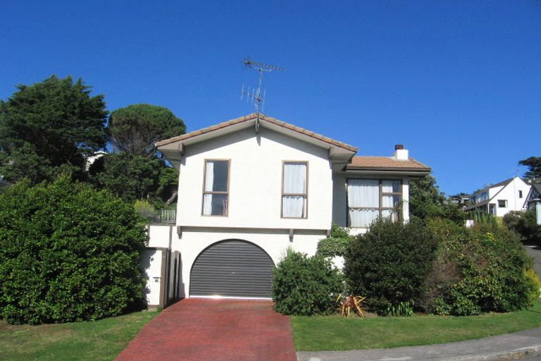 Photo of property in 23 Chisbury Street, Churton Park, Wellington, 6037
