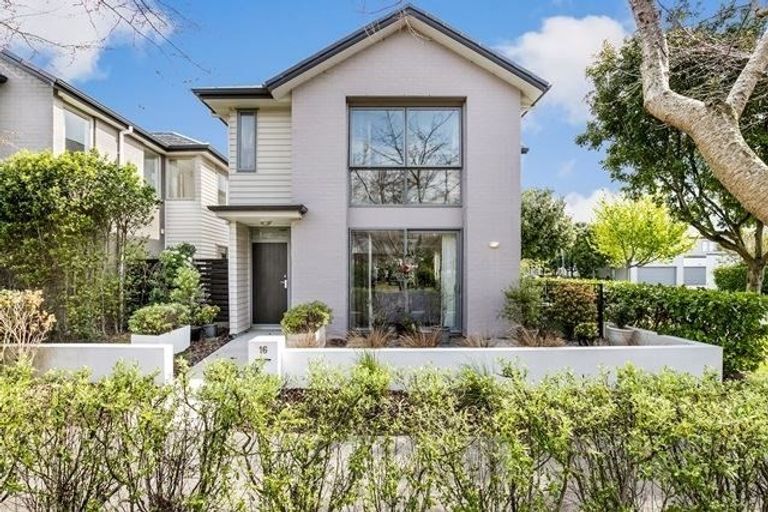 Photo of property in 16 Windfola Parkway, Takanini, 2112