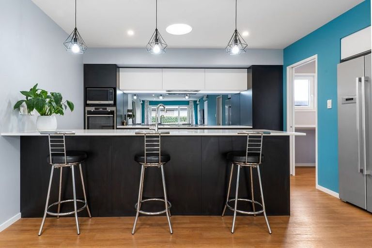 Photo of property in 37 Billington Drive, Halswell, Christchurch, 8025