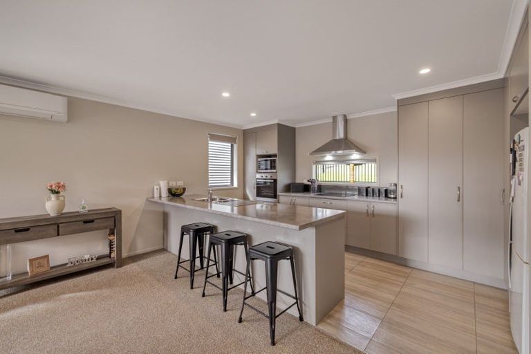 Photo of property in 121 Sutherland Road, Brookfield, Tauranga, 3110