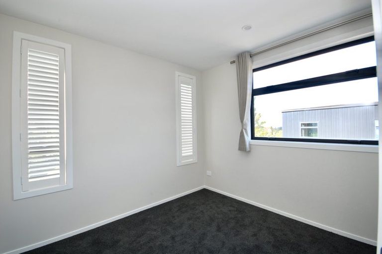 Photo of property in 41a Camelot Place, Glenfield, Auckland, 0629
