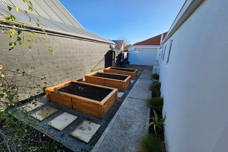 Photo of property in 24 Millcroft Place, Parklands, Christchurch, 8083