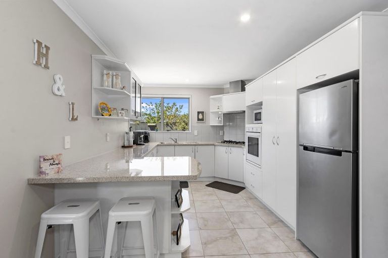 Photo of property in 306a Pages Road, Wainoni, Christchurch, 8061