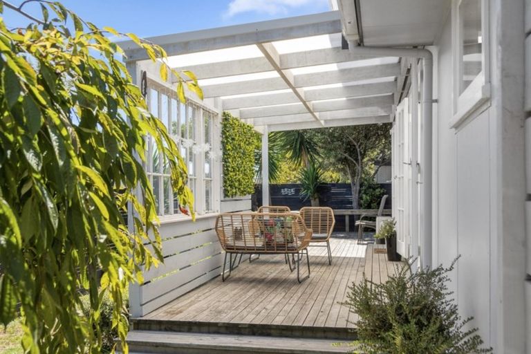 Photo of property in 12b Lyn Grove, Papamoa Beach, Papamoa, 3118