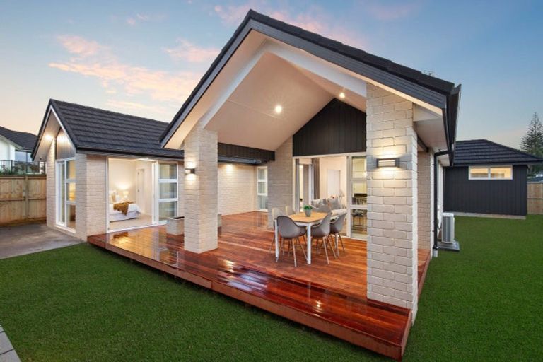 Photo of property in 37 Muster Road, Pukekohe, 2120