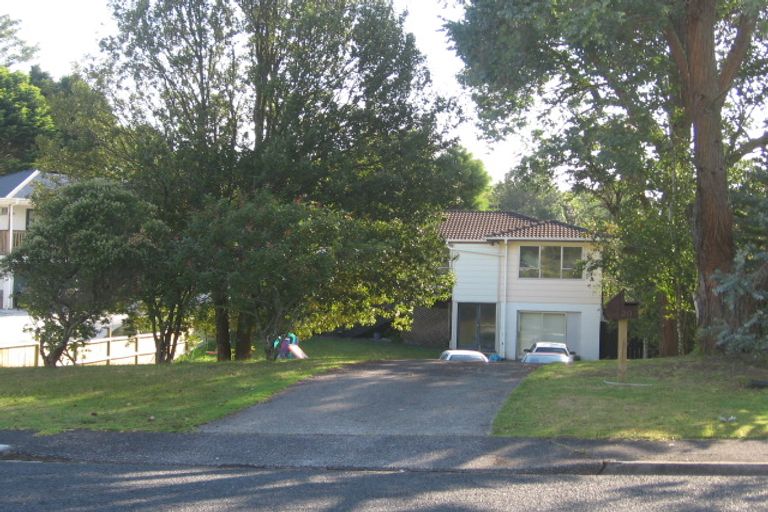 Photo of property in 20 Halberg Street, Glenfield, Auckland, 0629