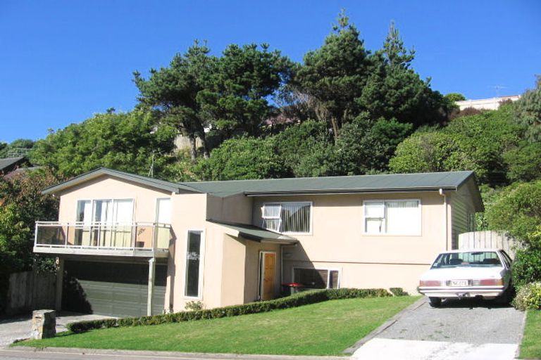 Photo of property in 19 Chisbury Street, Churton Park, Wellington, 6037