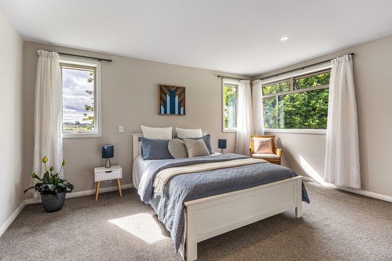 Photo of property in 6a Moera Place, Stanmore Bay, Whangaparaoa, 0932