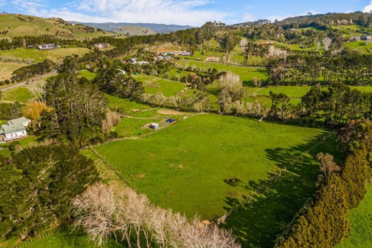 Photo of property in 276 Taiapa Road, Muriwai, 0881