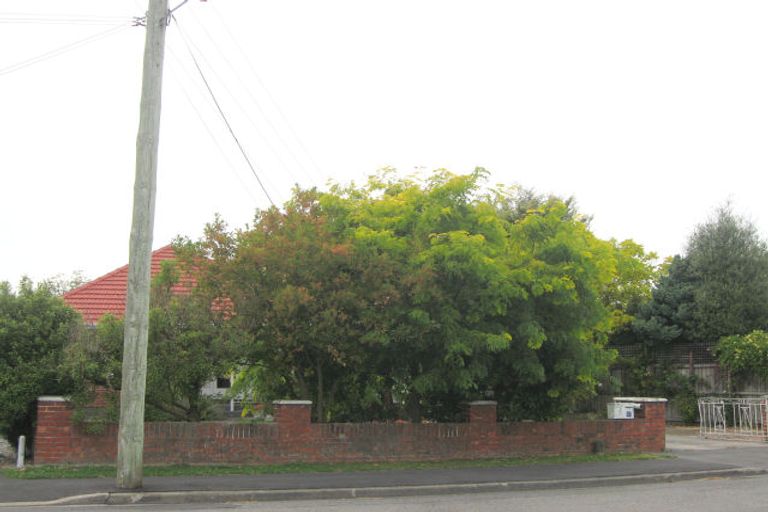 Photo of property in 4 Croziers Road, St Albans, Christchurch, 8052