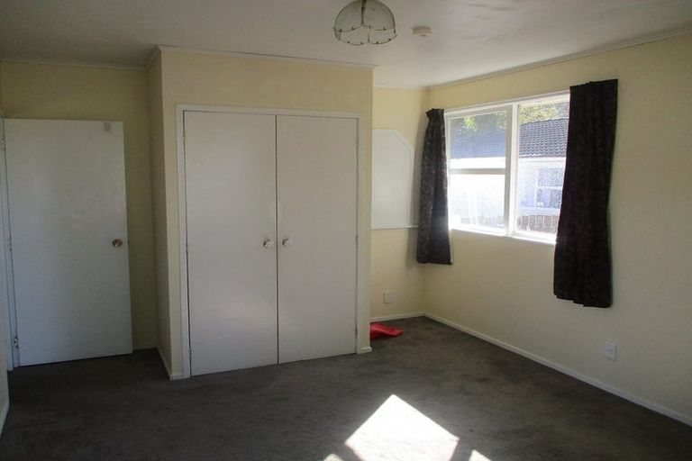 Photo of property in 76 Helena Street, Massey, Auckland, 0614
