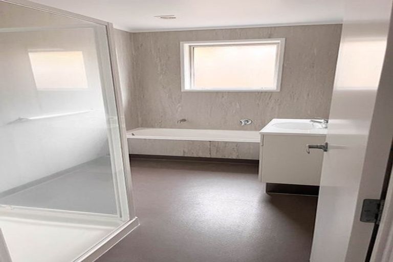Photo of property in 67c Hastie Avenue, Mangere Bridge, Auckland, 2022