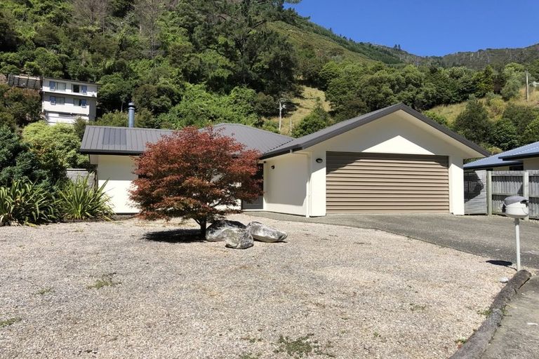 Photo of property in 11 Sugar Loaf Place, The Brook, Nelson, 7010