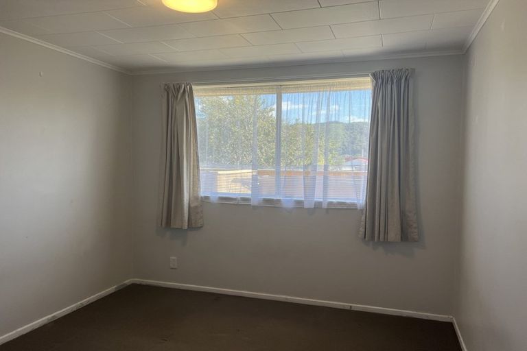 Photo of property in 8f1- Liverpool Street, Trentham, Upper Hutt, 5018