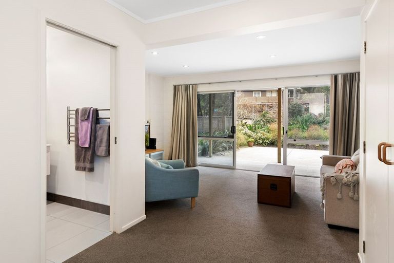 Photo of property in 26 Daffodil Street, Titirangi, Auckland, 0604