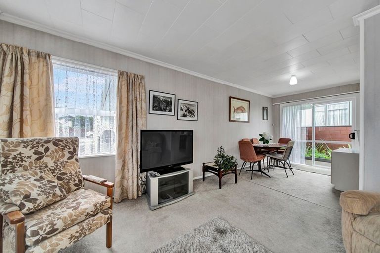 Photo of property in 93b Tukapa Street, Westown, New Plymouth, 4310