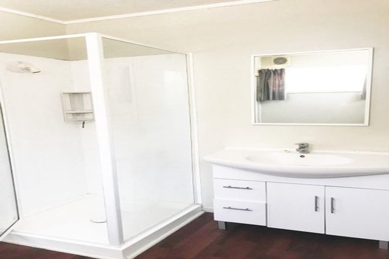 Photo of property in 39a Forrest Hill Road, Milford, Auckland, 0620