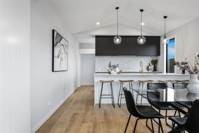 Photo of property in 18 Ellmers Street, Woodend, 7691