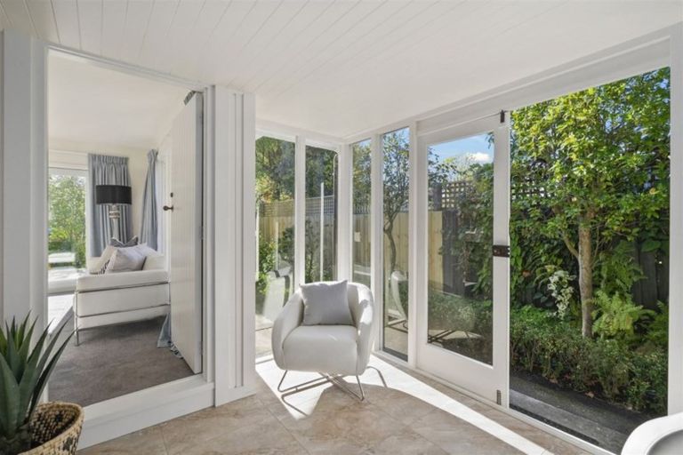 Photo of property in 15 Wairarapa Terrace, Merivale, Christchurch, 8014
