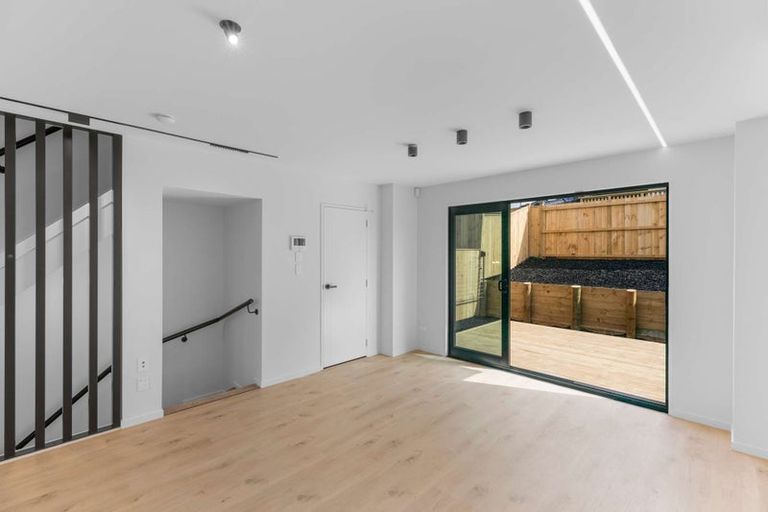 Photo of property in 20b Makomako Drive, Orewa, 0931