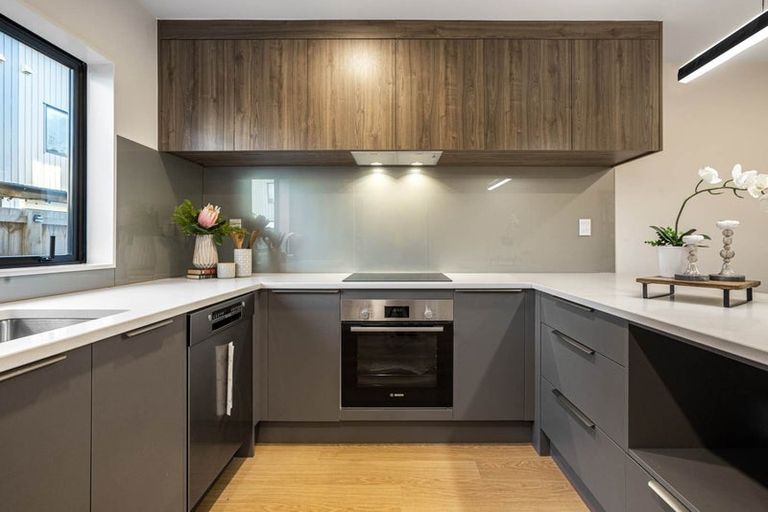 Photo of property in 6/36 Edmonton Road, Henderson, Auckland, 0612