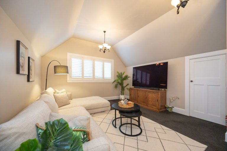 Photo of property in 244 Victoria Avenue, Hokowhitu, Palmerston North, 4410