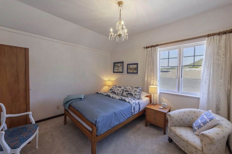 Photo of property in 14 Chamberlain Road, Karori, Wellington, 6012