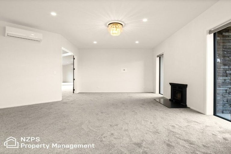 Photo of property in 16 Tunnel Beach Road, Blackhead, Dunedin, 9076