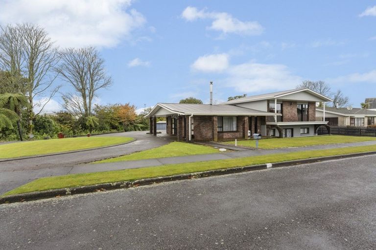 Photo of property in 2 Cassandra Street, Stratford, 4332