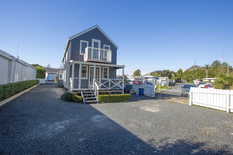 Photo of property in 2/249 Dairy Flat Highway, Albany, Auckland, 0632