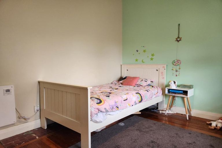 Photo of property in 98 Geraldine Street, Edgeware, Christchurch, 8013