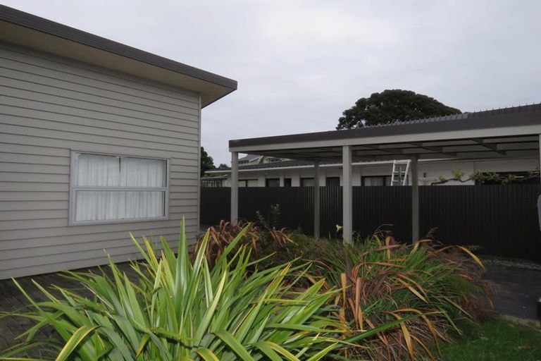 Photo of property in 70 Queen Street, Westport, 7825