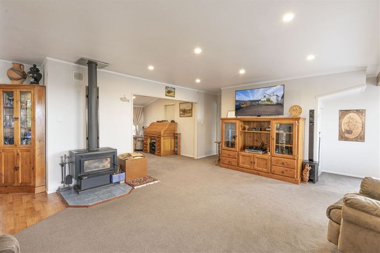 Photo of property in 457 Don Buck Road, Massey, Auckland, 0614