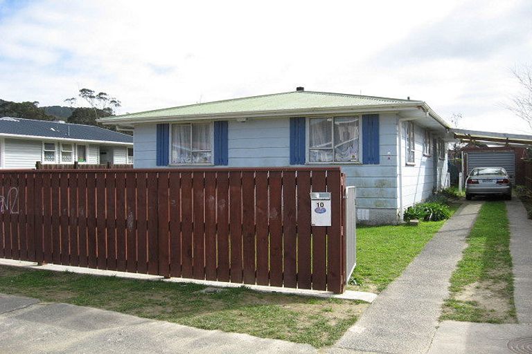 Photo of property in 10 Orewa Grove, Wainuiomata, Lower Hutt, 5014