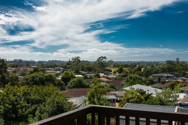 Photo of property in 7 Seabar Place, Glen Eden, Auckland, 0602