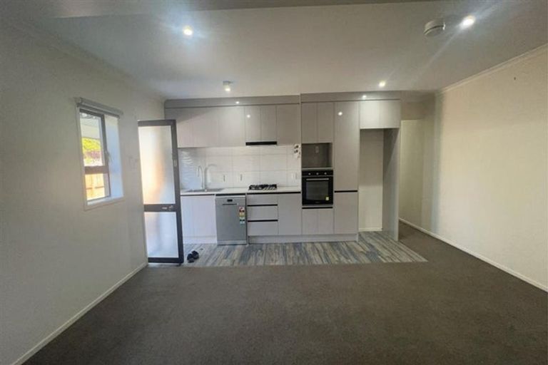 Photo of property in 54 Redoubt Road, Clover Park, Auckland, 2105