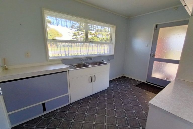 Photo of property in 55 Browne Street, Waitara, 4320