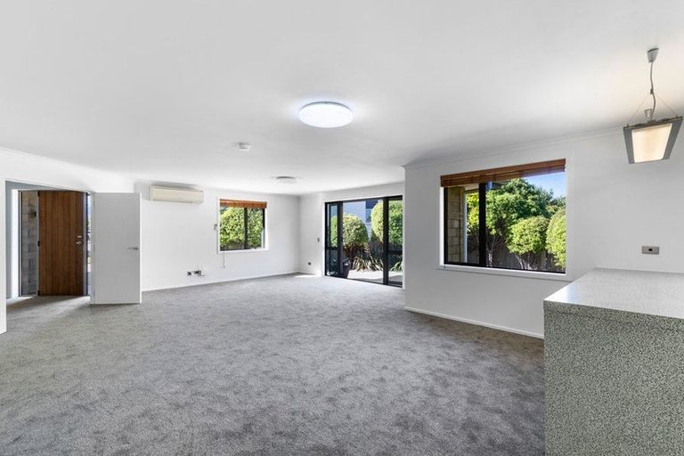 Photo of property in 9a Juno Place, Wanaka, 9305