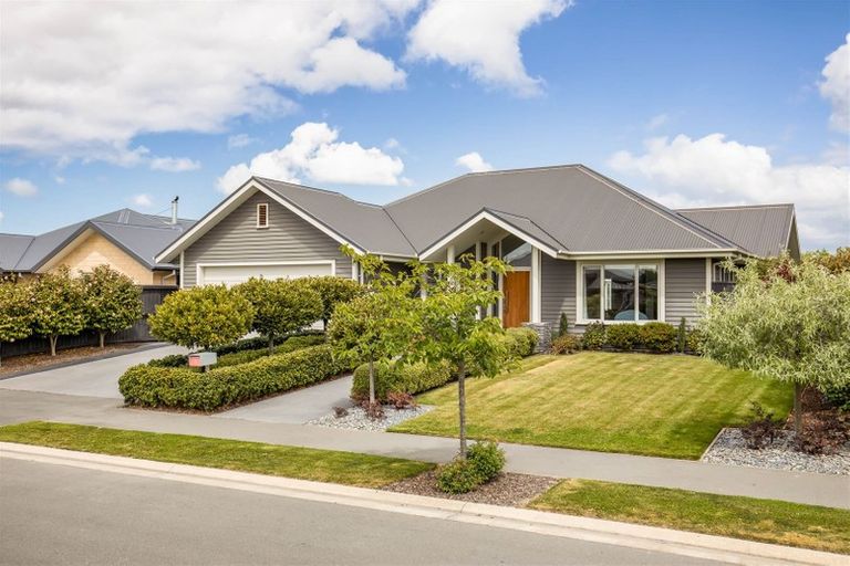 Photo of property in 6 Coachmans Road, Prebbleton, 7604